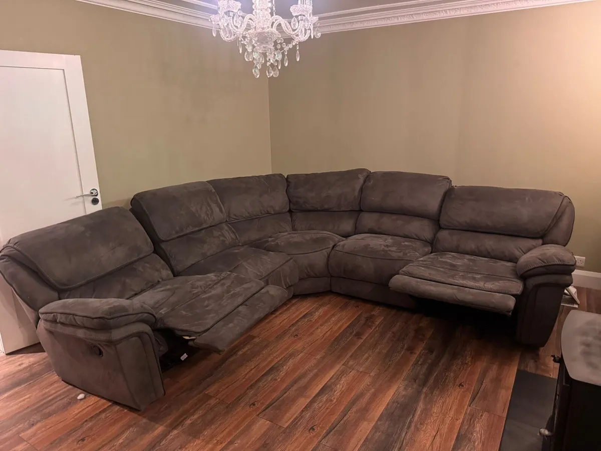 Corner Suite - Image 2