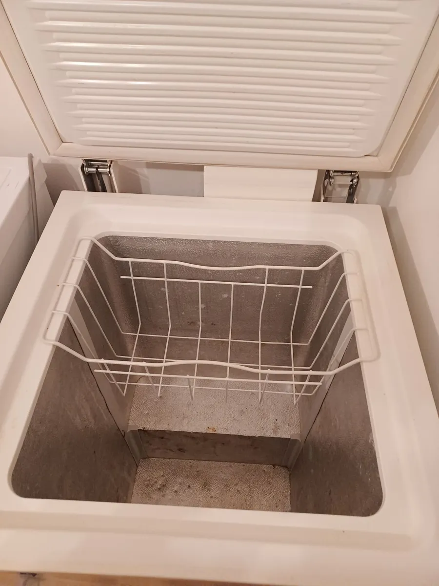 Chest Freezer - Image 3
