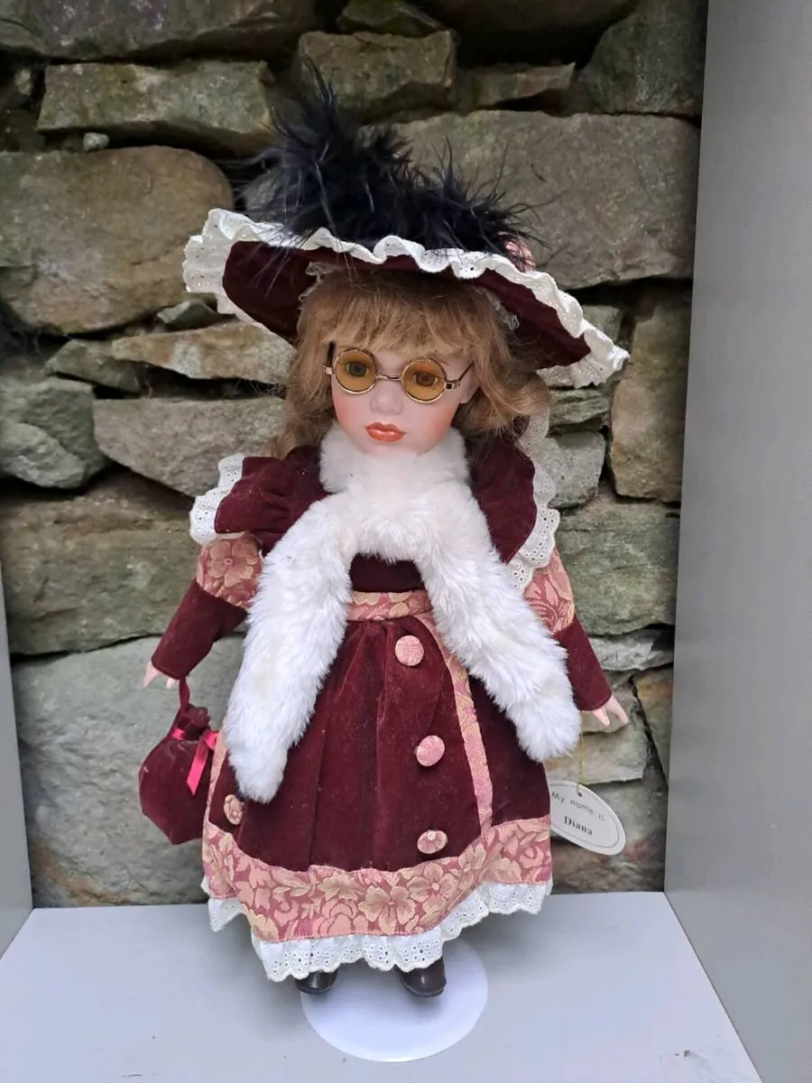 Leonardo Porcelain Doll “Diana” 16" Vintage - Image 1