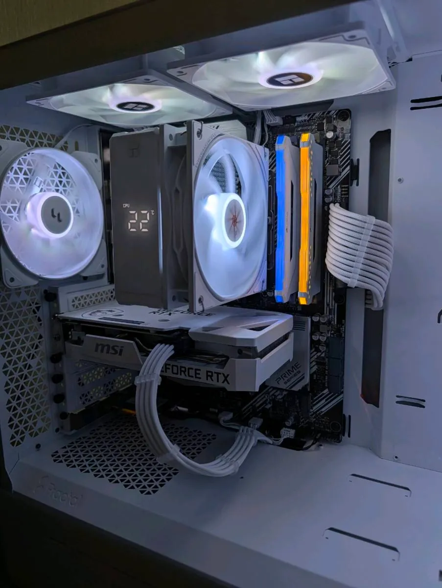 Fractal Design White Edition Gaming Build  | Ryzen - Image 2