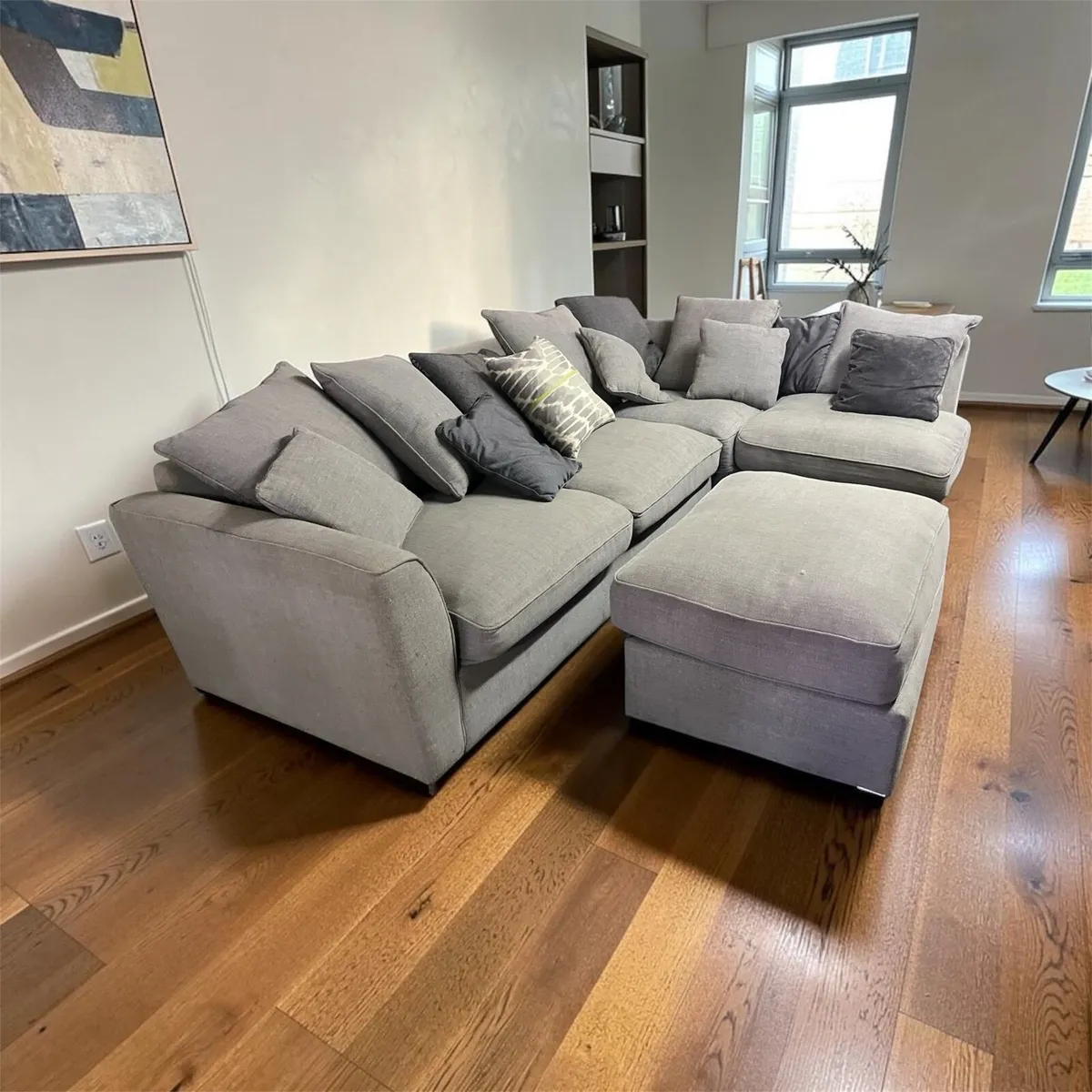 Grey corner sofa with matching footstool - Image 4