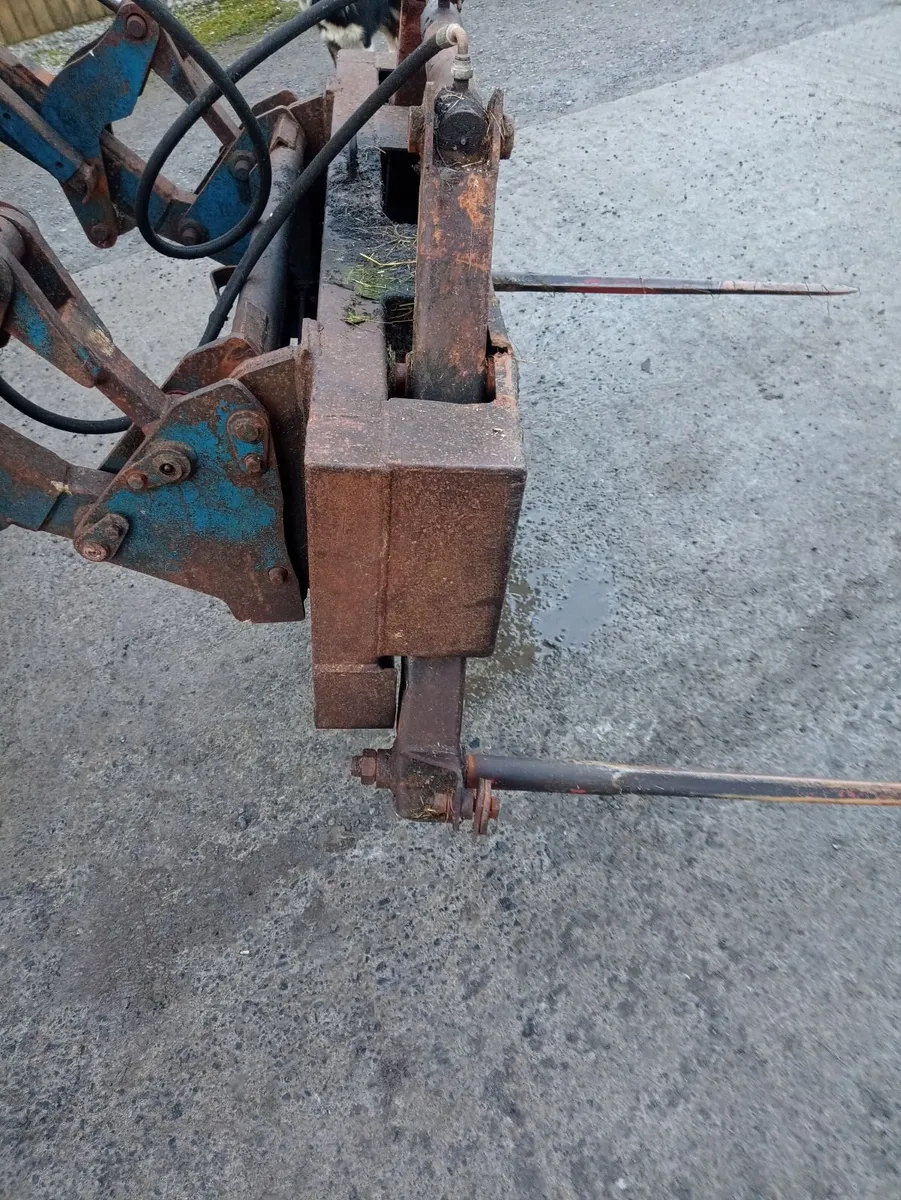 Bale handler - Image 1