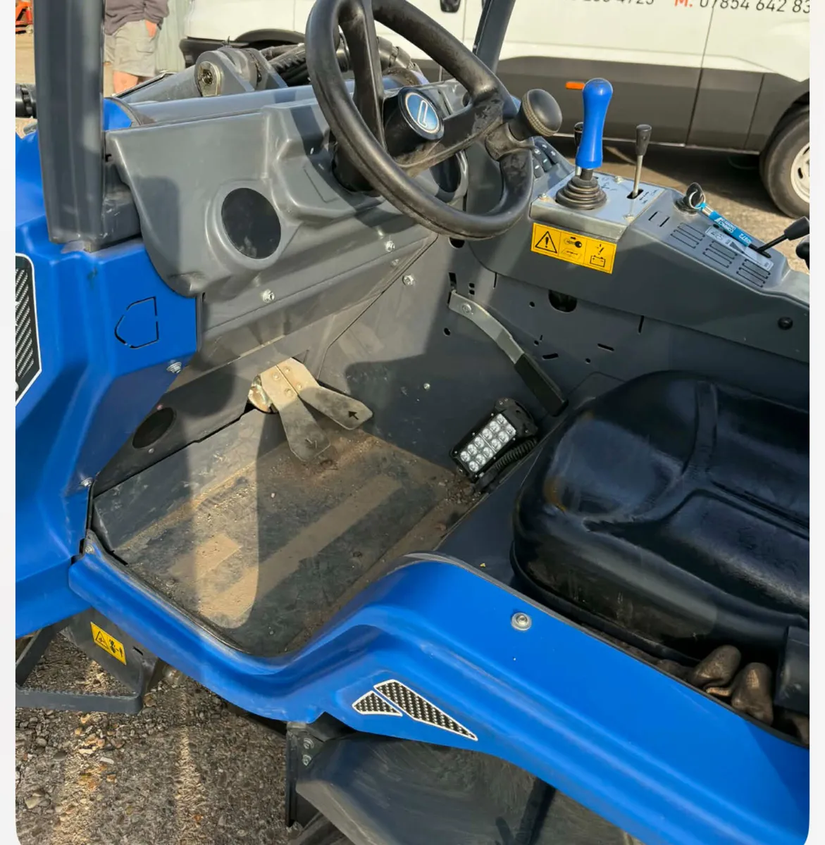Multione Avant Telehandler Loader Bucket Forks - Image 2