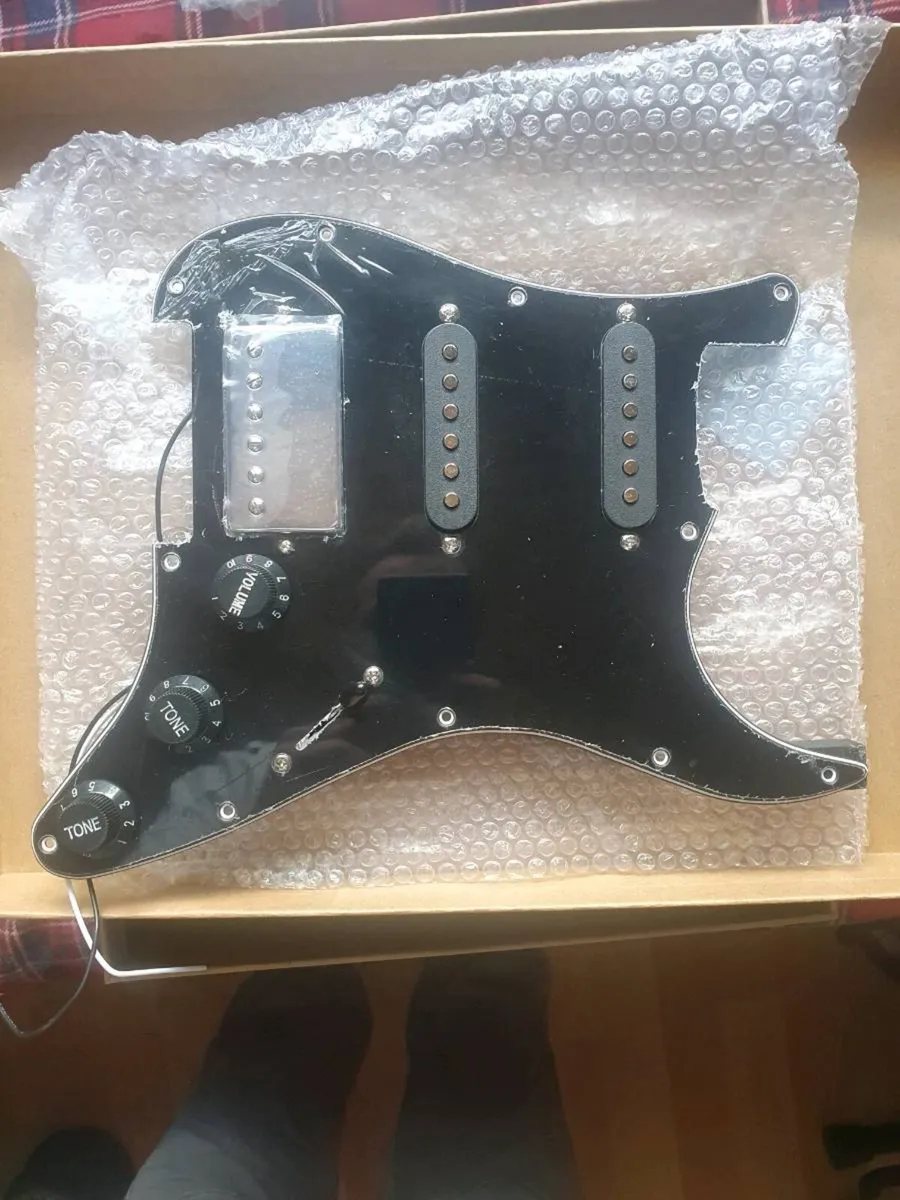 New strat loaded pickguard - Image 1