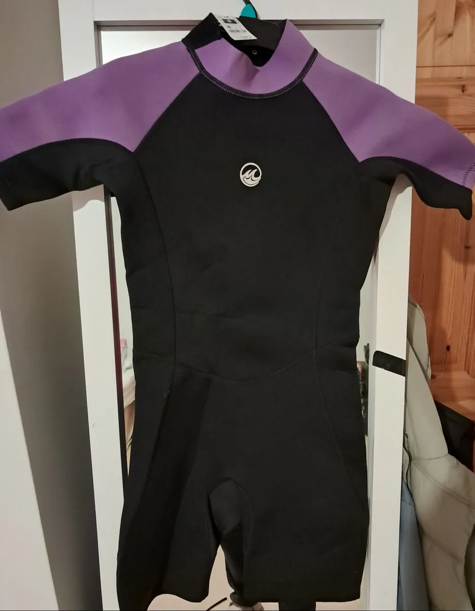Ladies wetsuit NEW - Image 2