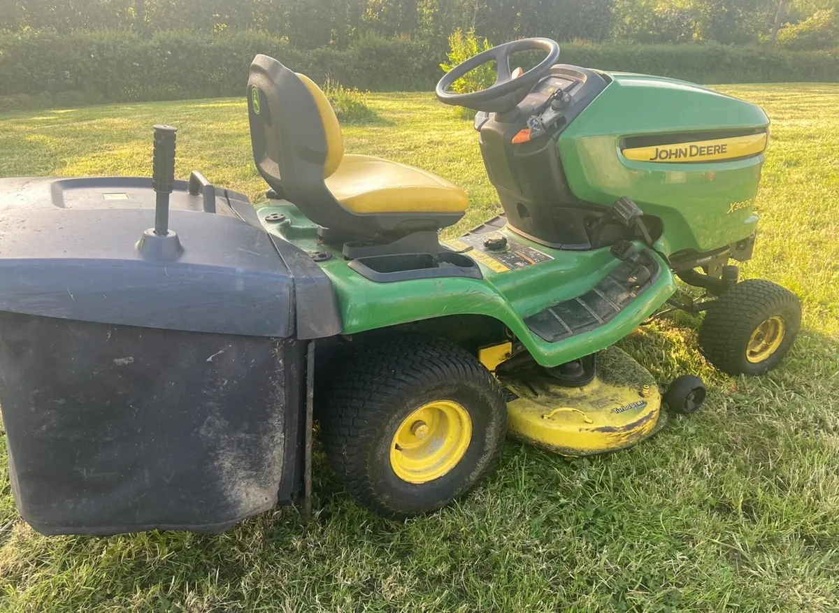 John Deere x300r Ride-on mower