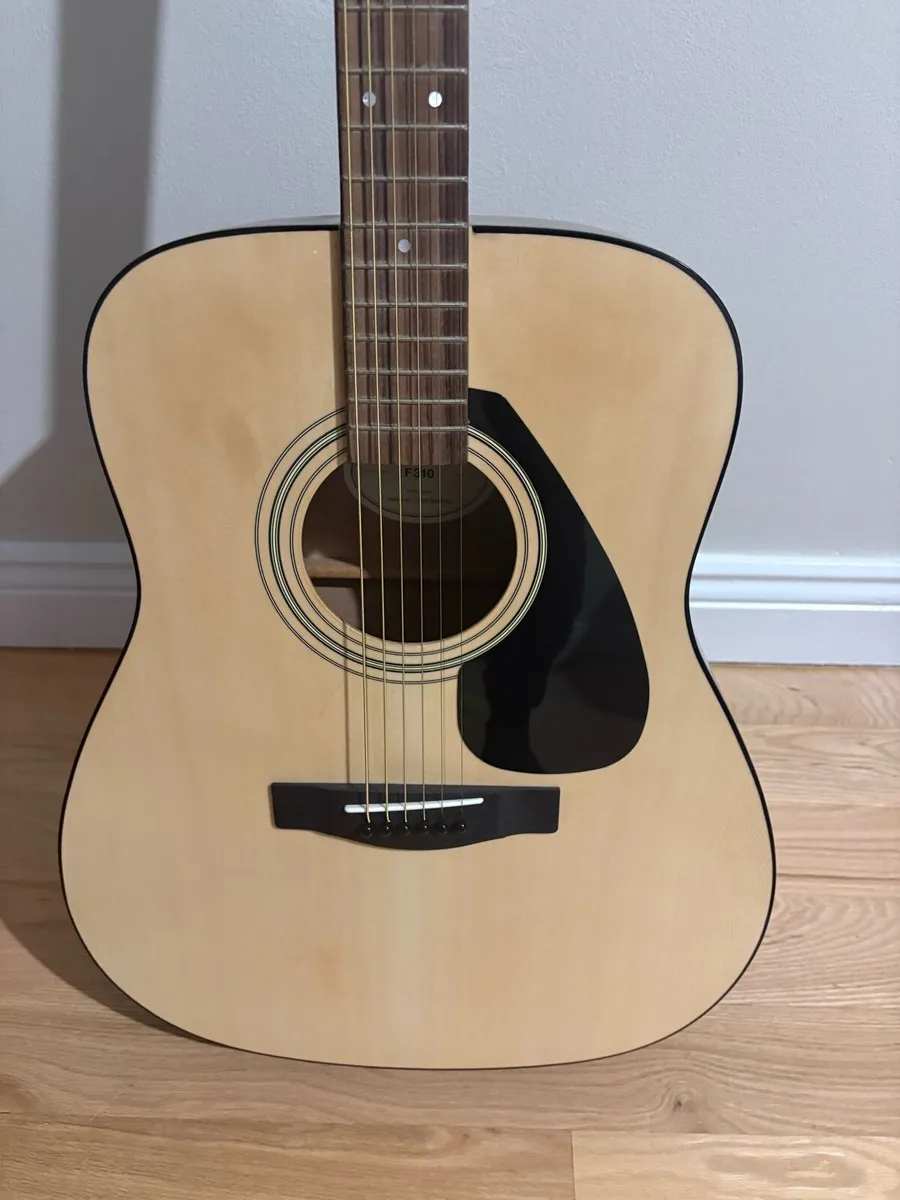 Yamaha F310 acoustic guitar - Image 2