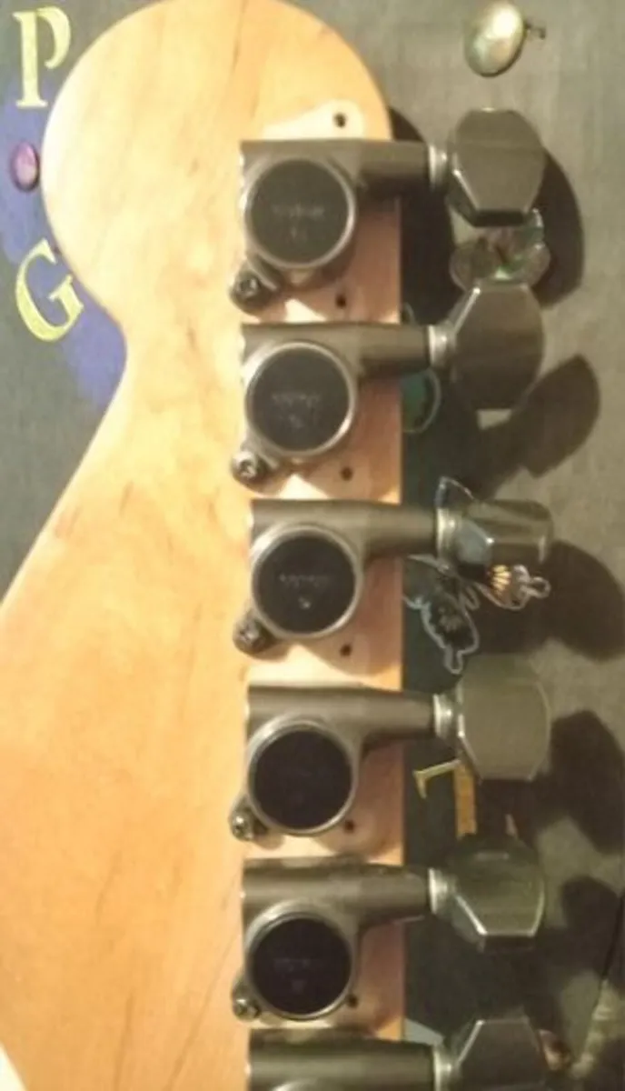 RICHWOOD GUITAR STRAT... UPGRADED. Make offer. - Image 3