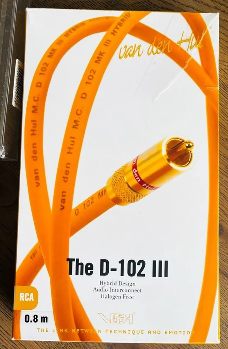 Van Den Hul D102 III Hybrid - Image 1