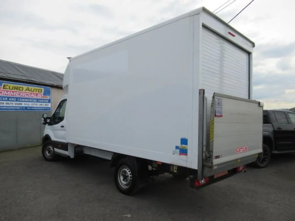 2.0 350 EcoBlue Leader BOX  LUTON TAIL LIFT Diesel - Image 2