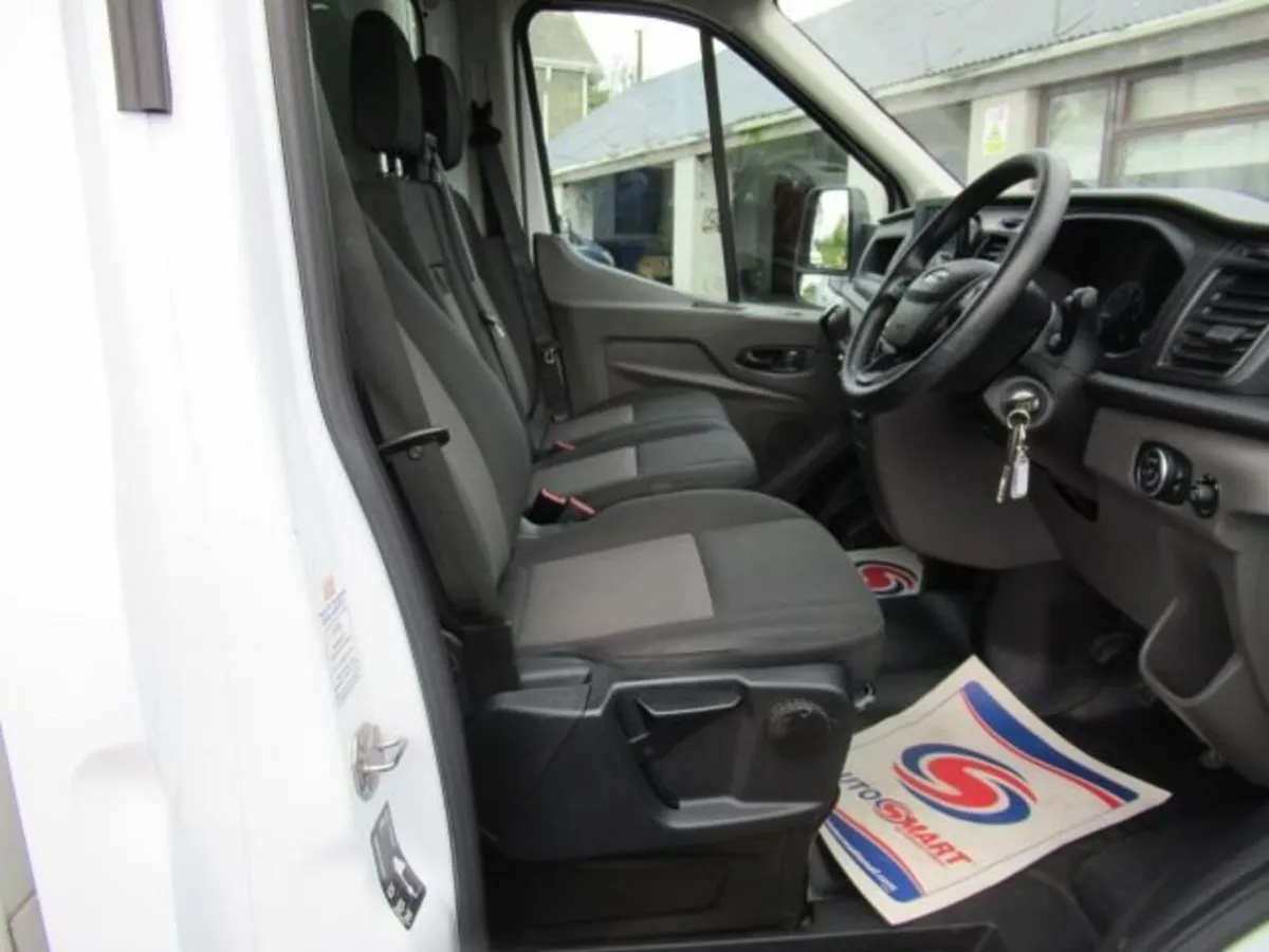 2.0 350 EcoBlue Leader BOX  LUTON TAIL LIFT Diesel - Image 3