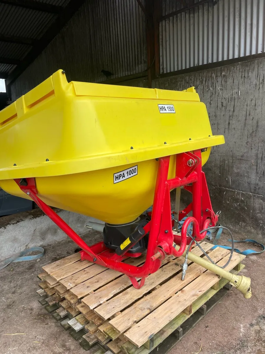 Abbey fertiliser spreaders - Image 1