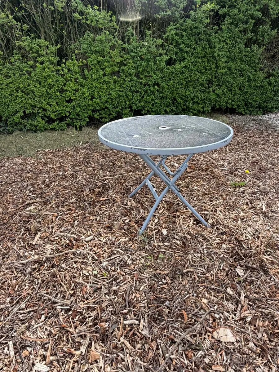Garden table - Image 2