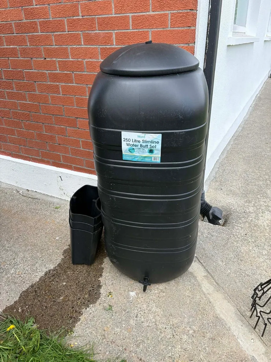 250 litter tank as new - Image 1
