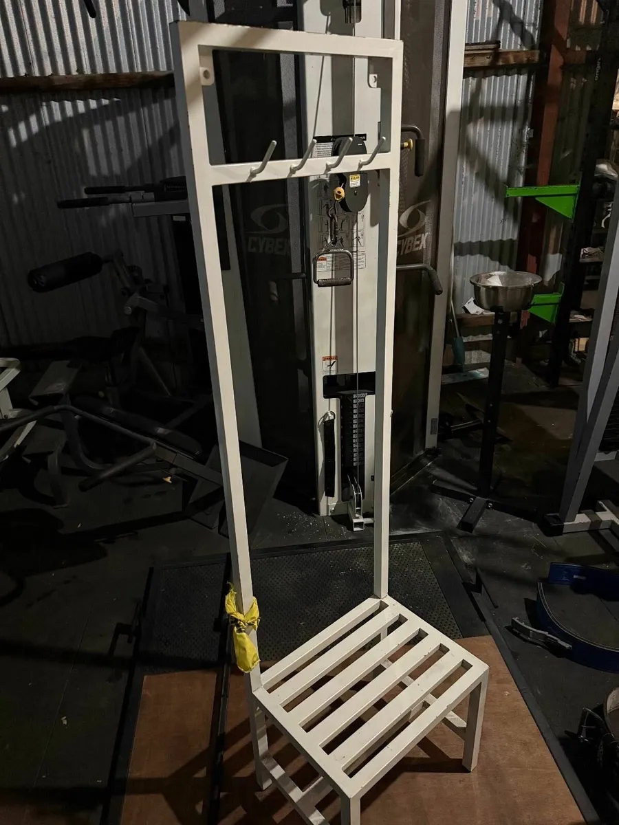Gym floor coat hanger bench 4 Hooks, Slatted Metal