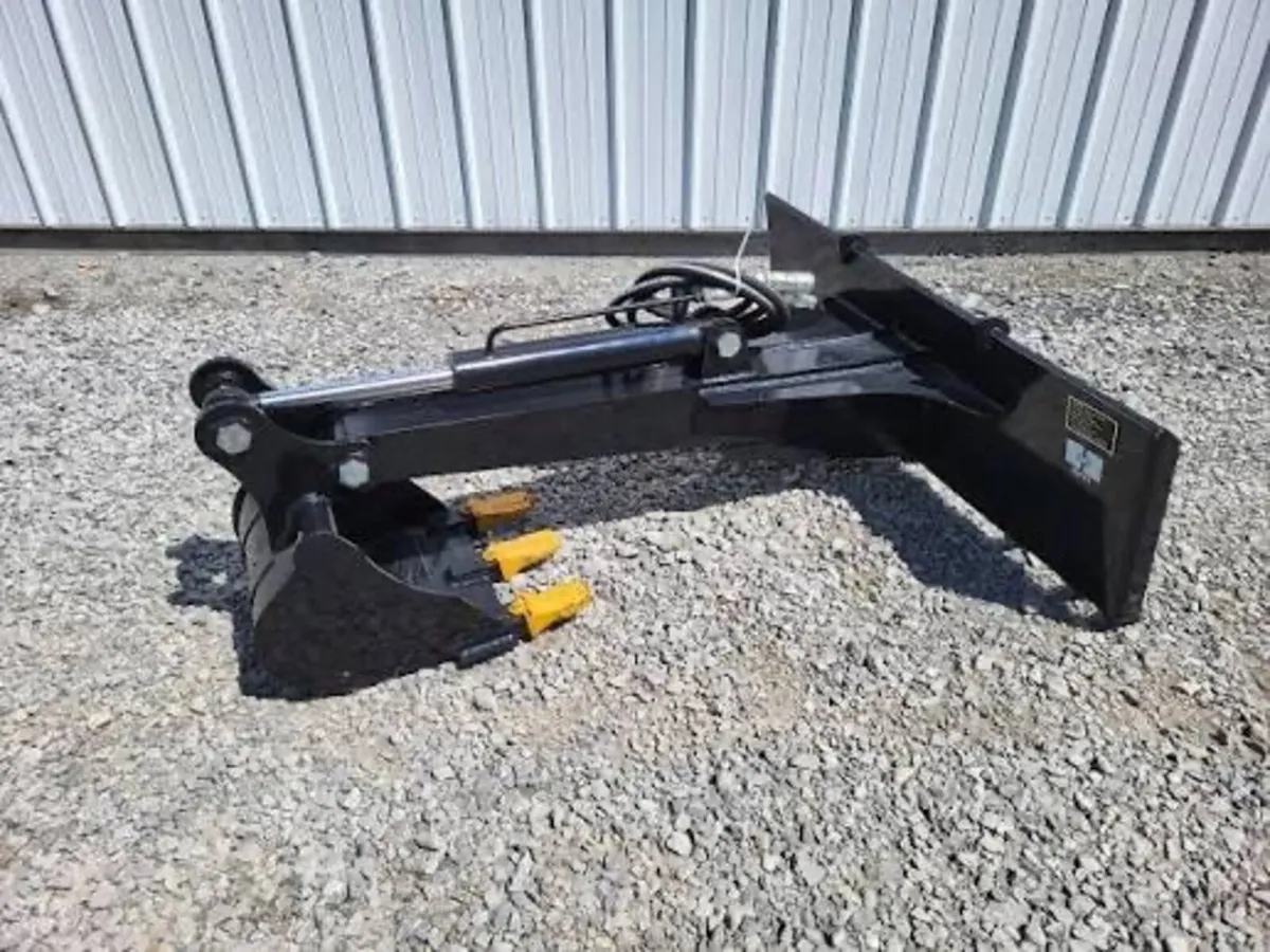 Skid steer - Image 1