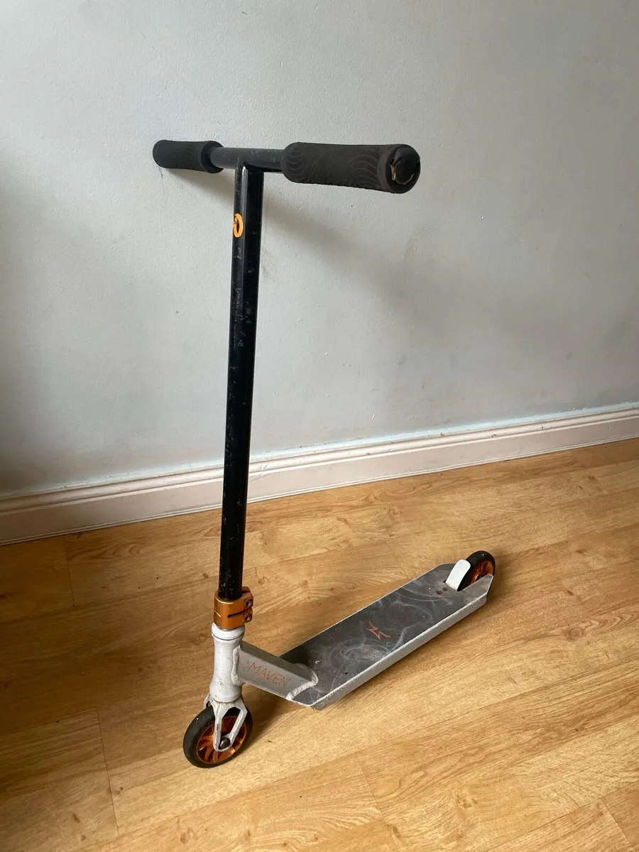 Scooter / skateboard - Image 1