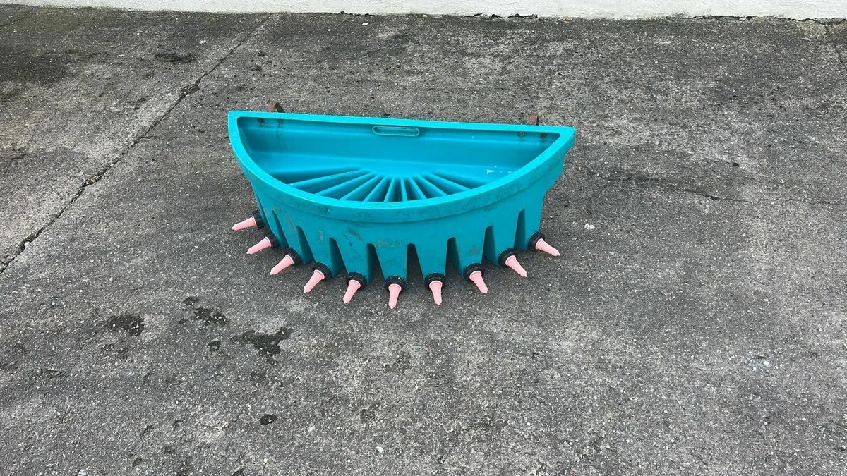 Calf milkflow feeder  (10 new teats) - Image 2