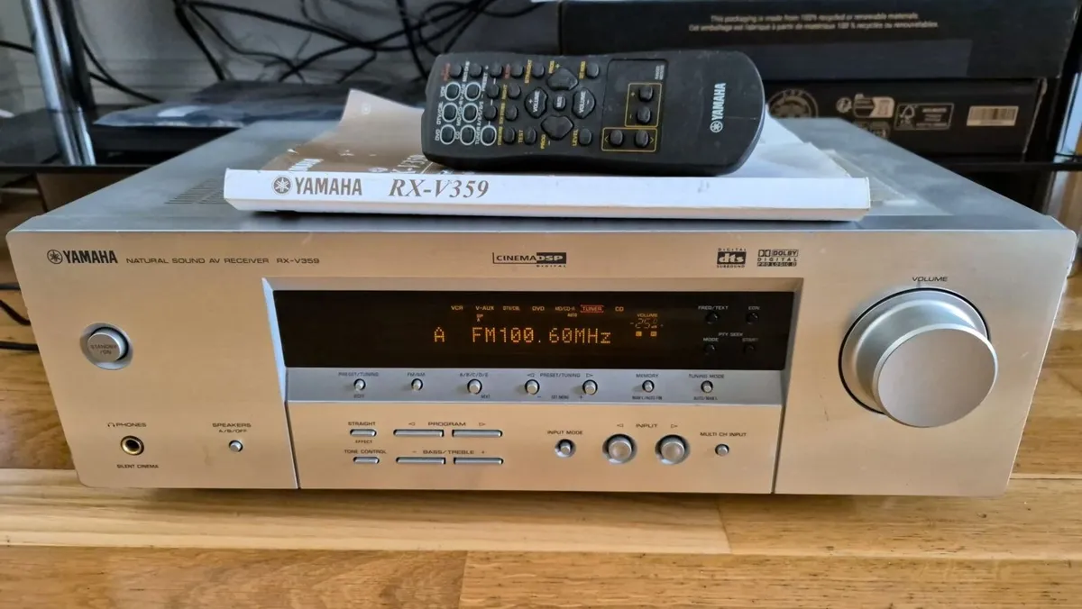 YAMAHA surround receiver with remote & manual - Image 1