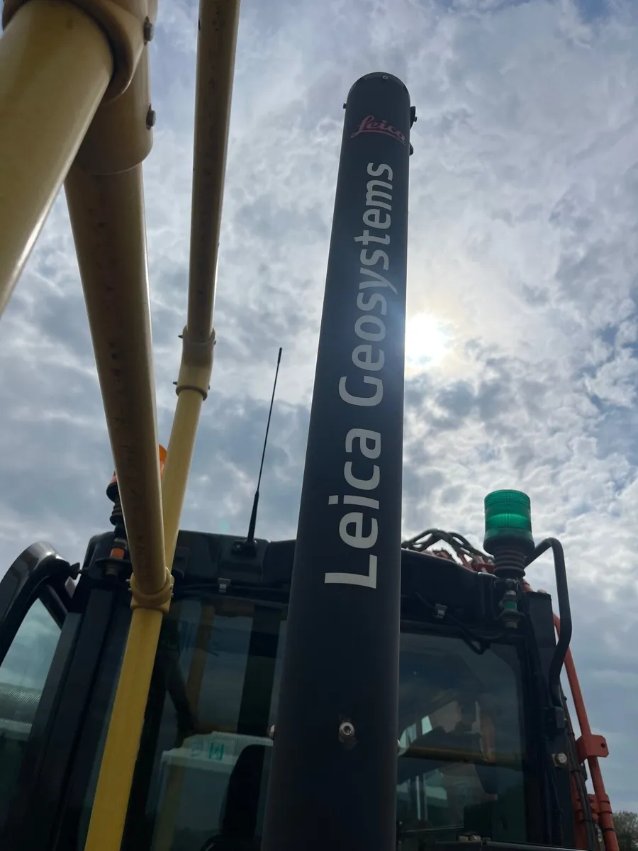 Hitachi Zaxis 130lcn -7 - Image 2