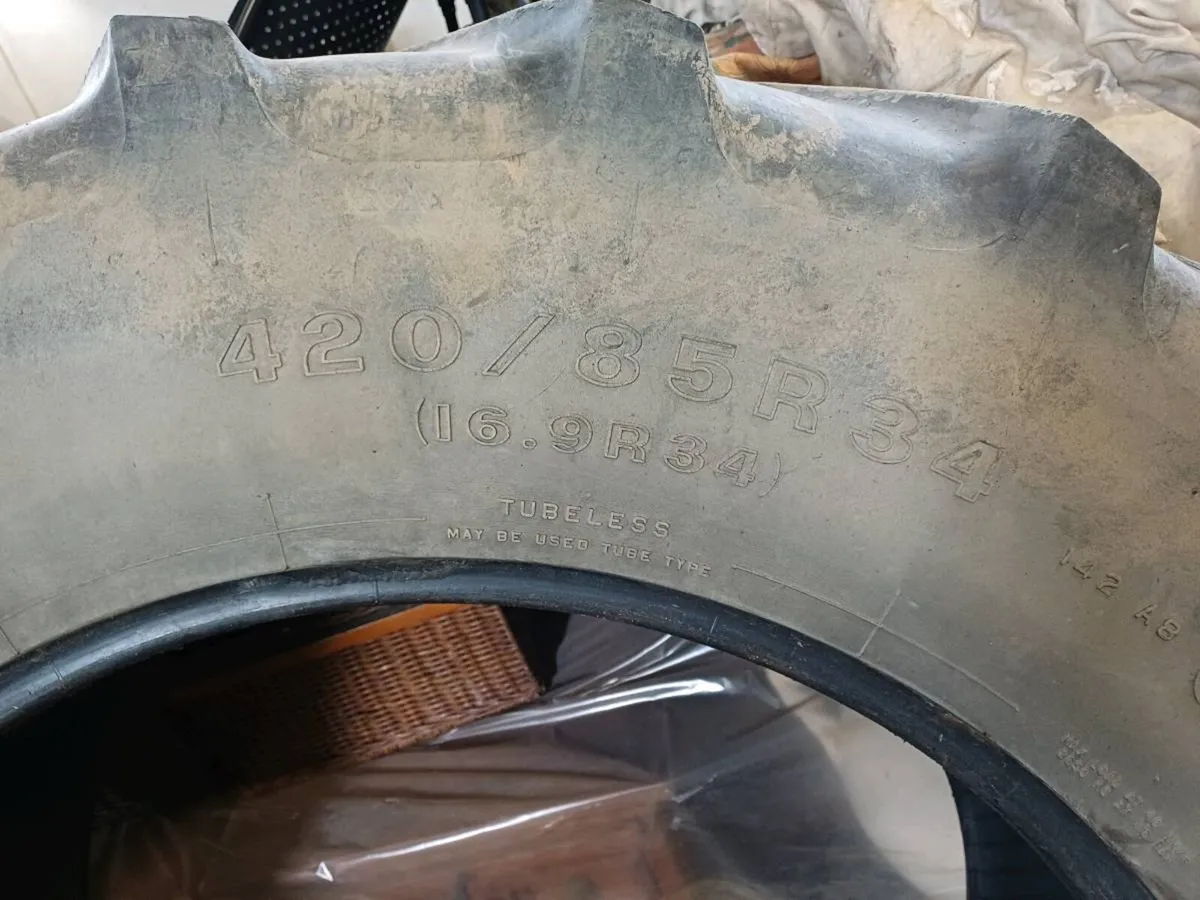 Tractor tyres - Image 1