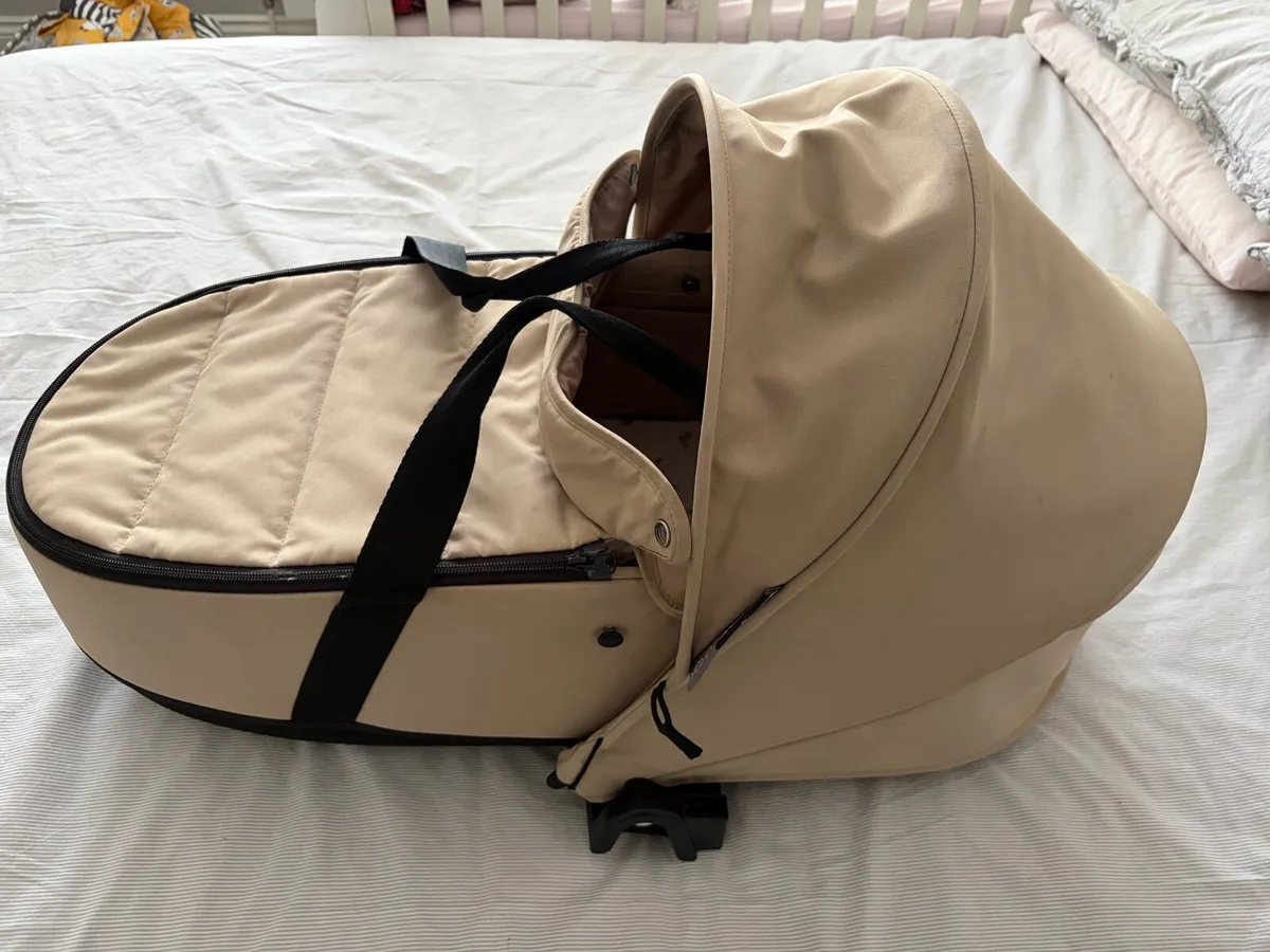Babyzen yoyo Bassinet - Image 1