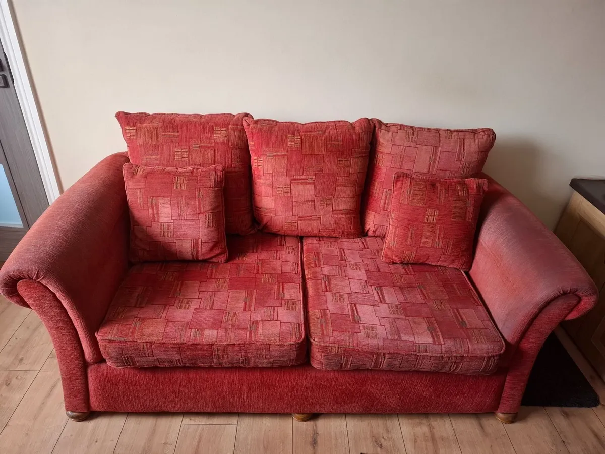 Suite of furniture - Image 1