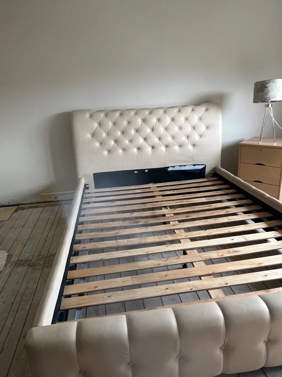 Bed frame, table and side locker - Image 3