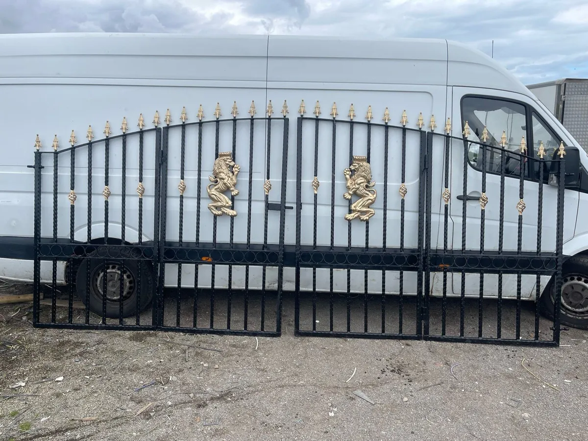 Driveway gates - Image 1