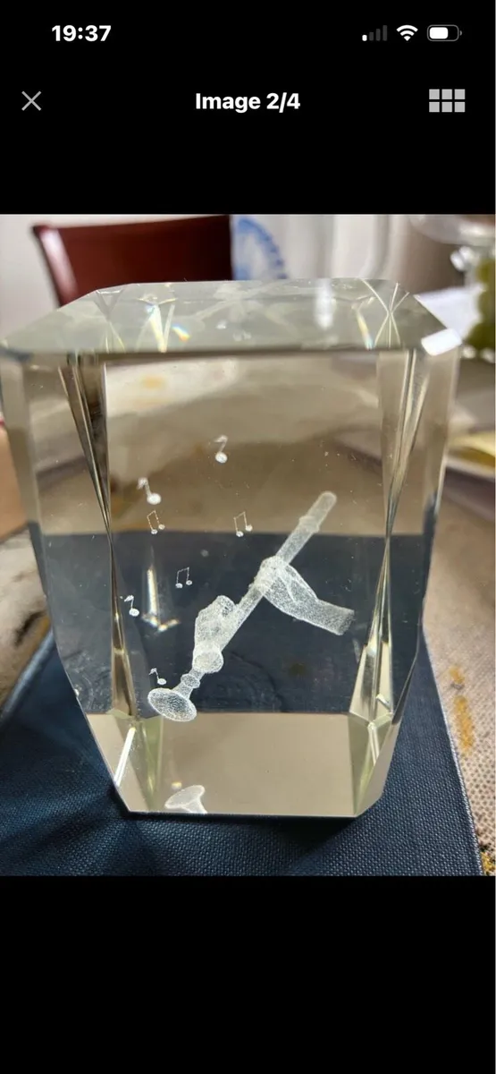 3D Enscribed Glass Clarinet Player - Image 2