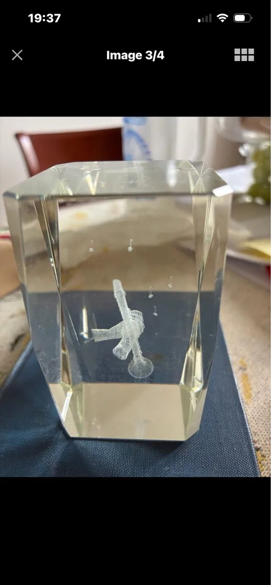 3D Enscribed Glass Clarinet Player - Image 3