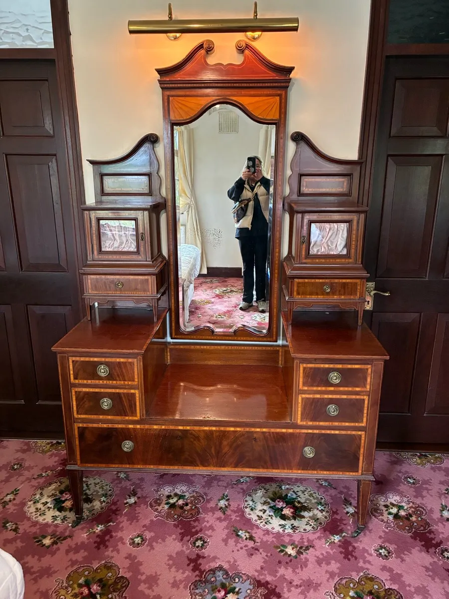 Bedroom furniture - Image 2