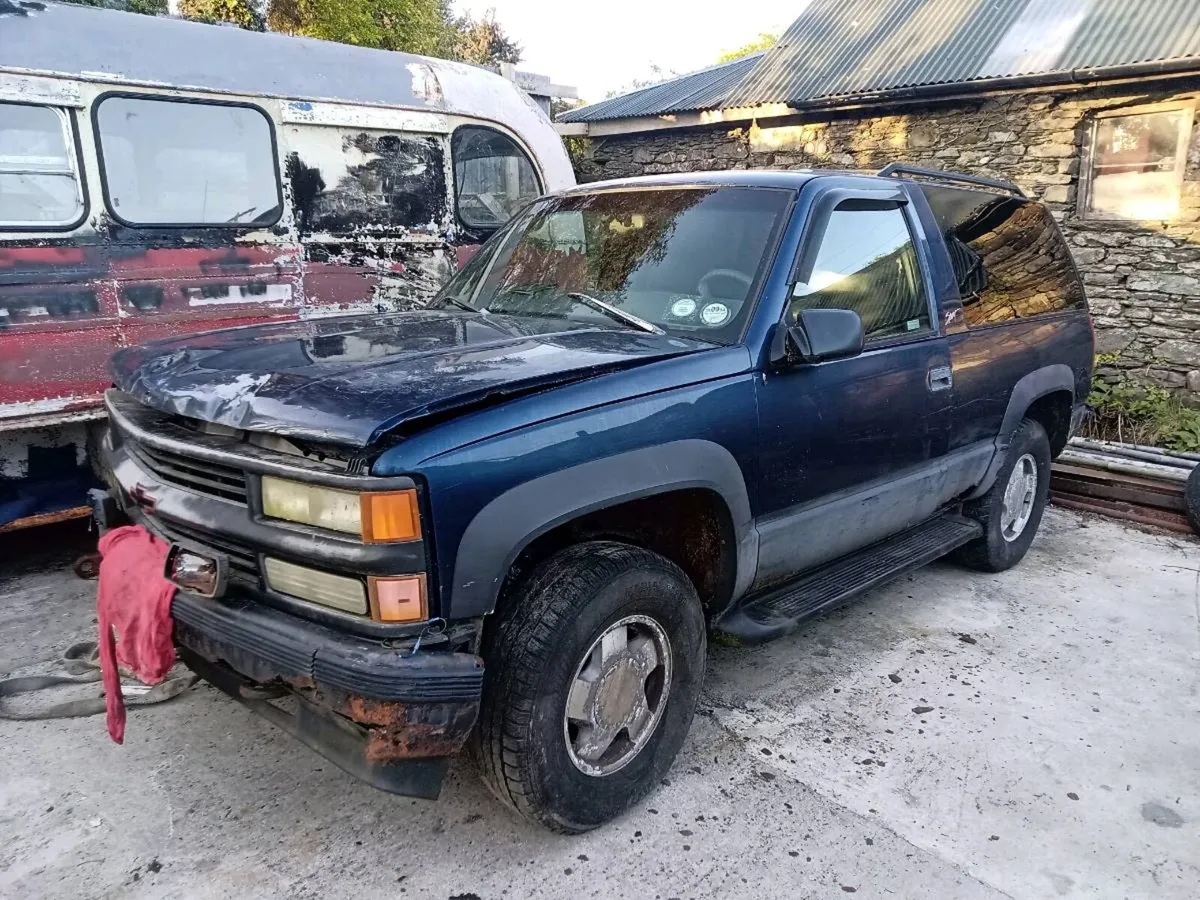 Chevrolet tahoe 1998 - Image 2