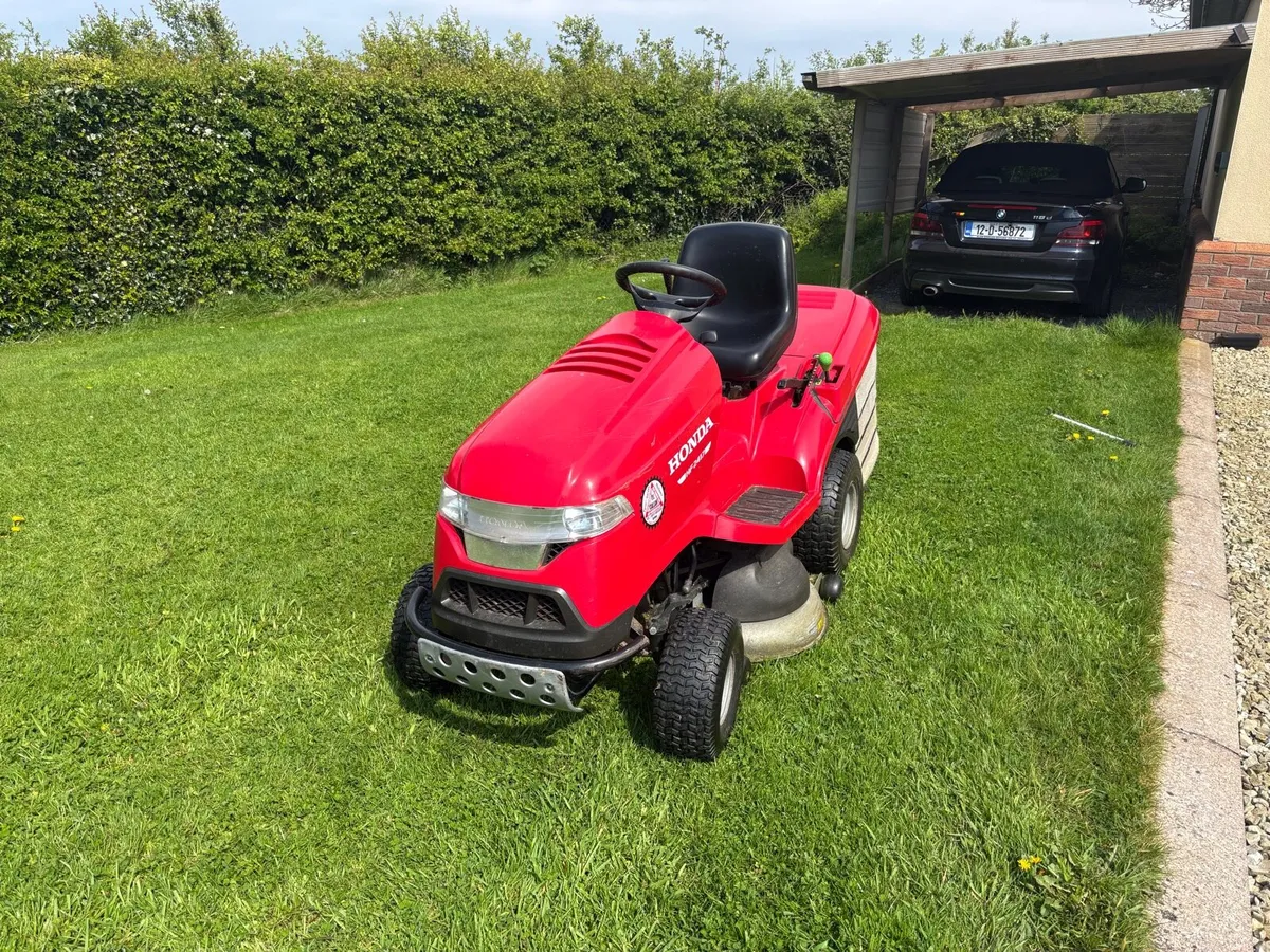 Honda Ride on Mower HF 2417 - Image 4