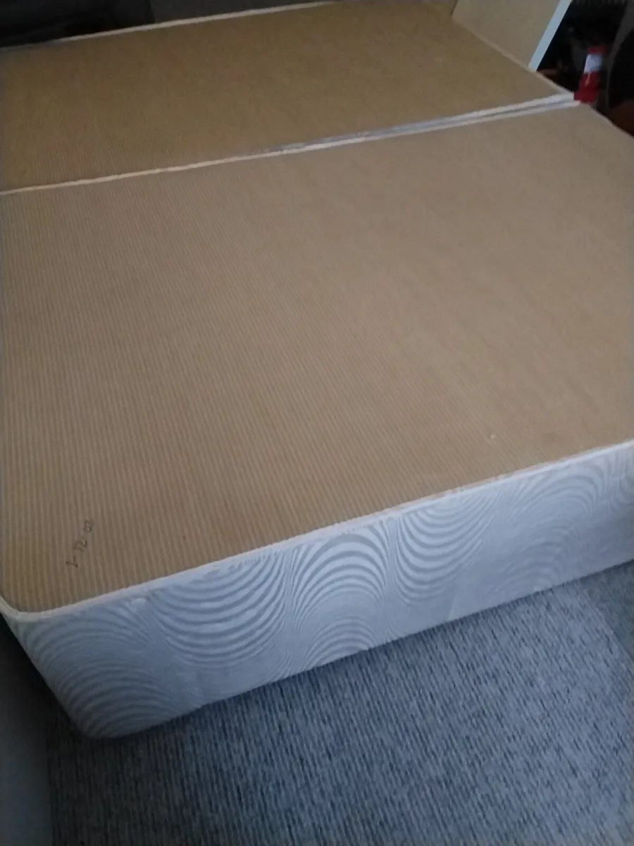 Double divan base with four drawers - Image 4