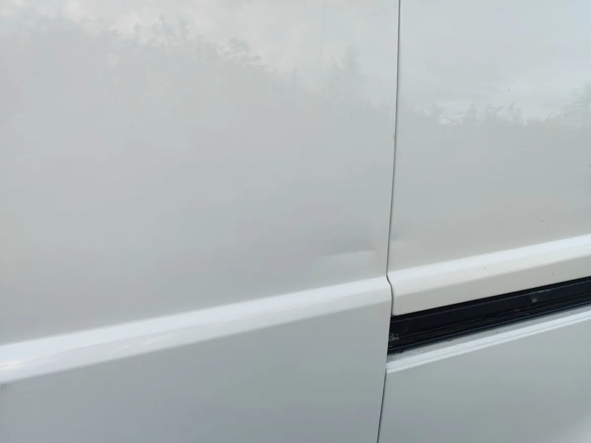 Renault Trafic 2015 - Image 2