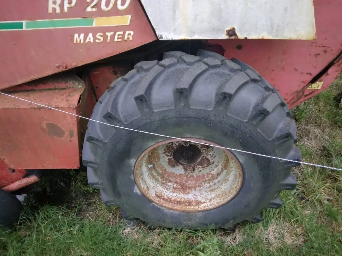 Round baler - Image 3