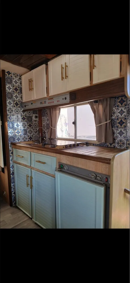 Camper - Image 4