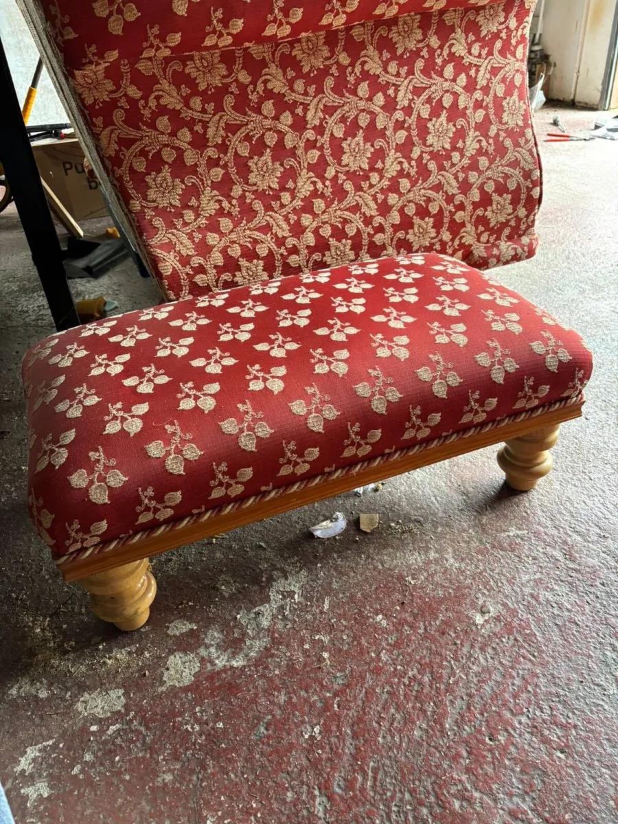 Suite 3:2:1 plus foot-stool - Image 4