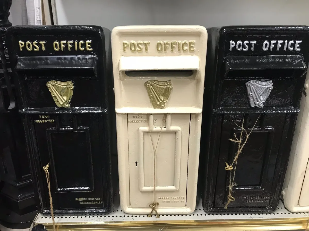 Cast iron & aluminium post boxes Garden furniture - Image 3