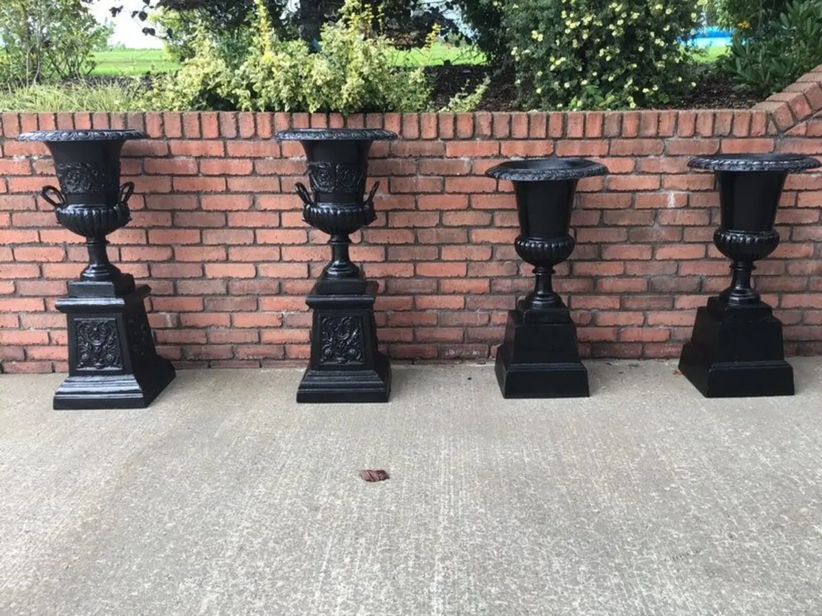 Cast iron pots & urns patio furniture - Image 3