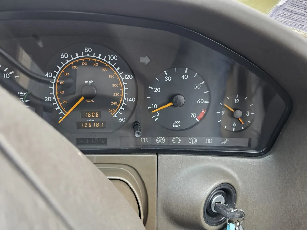 Mercedes-Benz S-Class 1995 - Image 2
