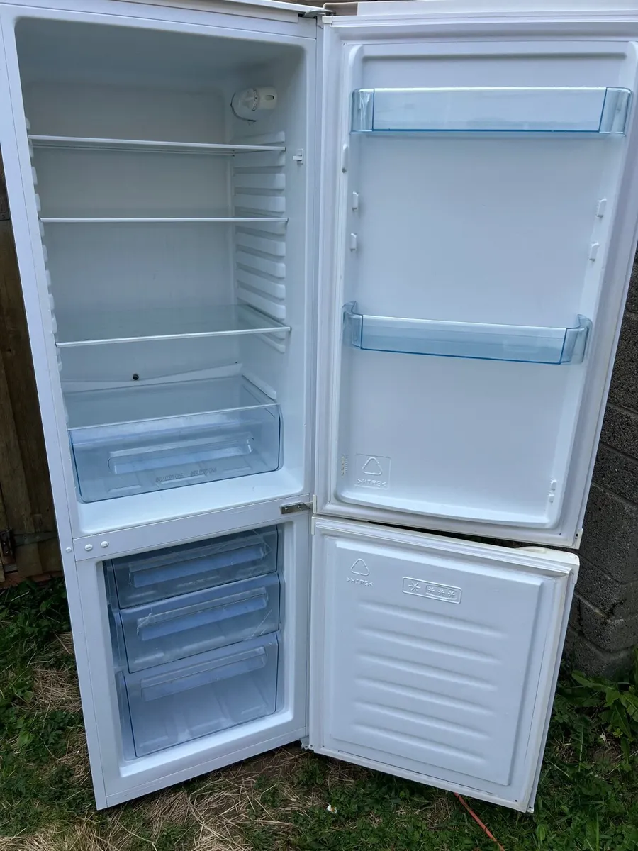 Fridge freezer - Image 4