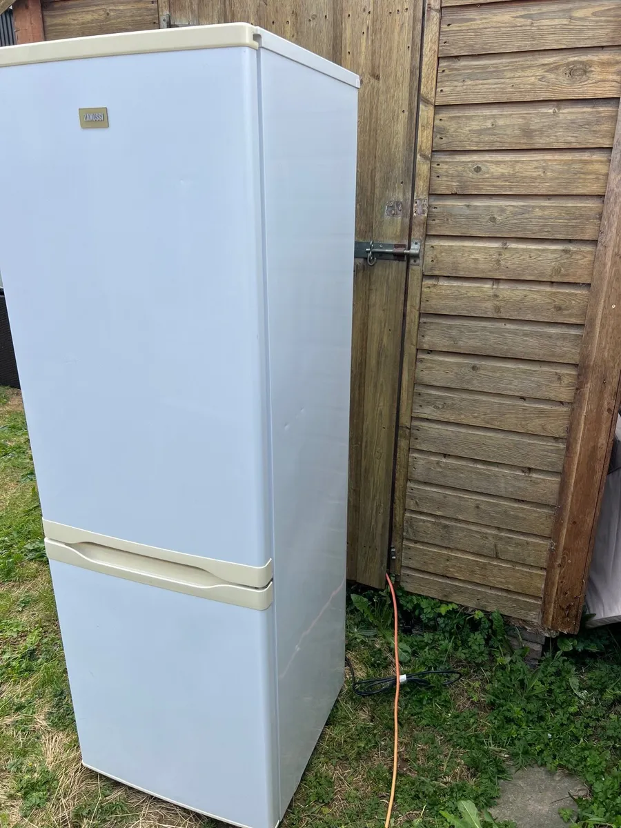 Fridge freezer - Image 2