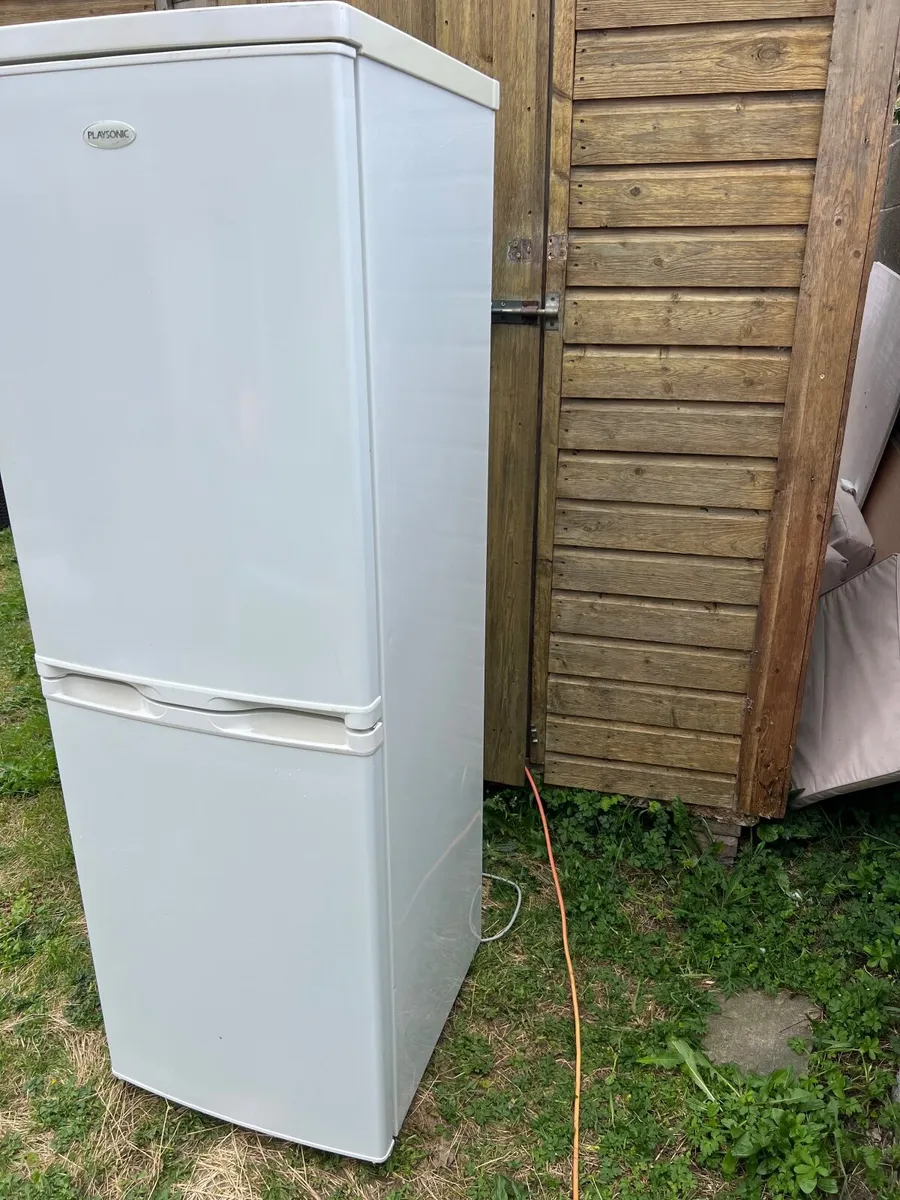 Fridge freezer - Image 2