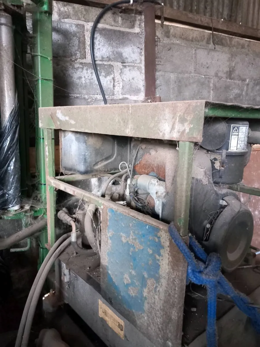 Petrol engine - Image 3