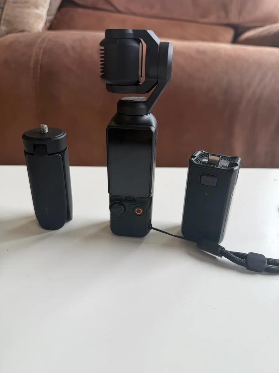 DJI Osmo Pocket 3 + Tripod + Battery Handle - Image 1