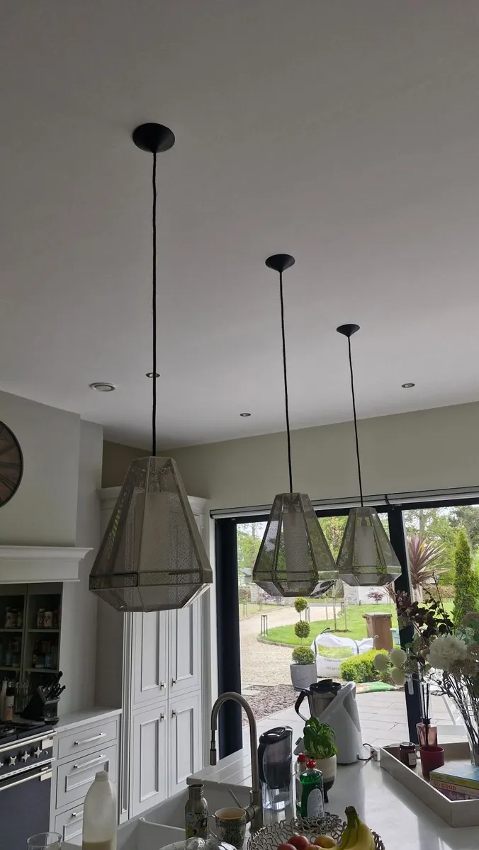 3 beautiful pendant lights for sale - Image 2