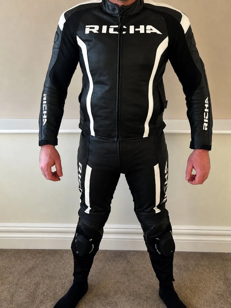 Motorbike suit - Image 1