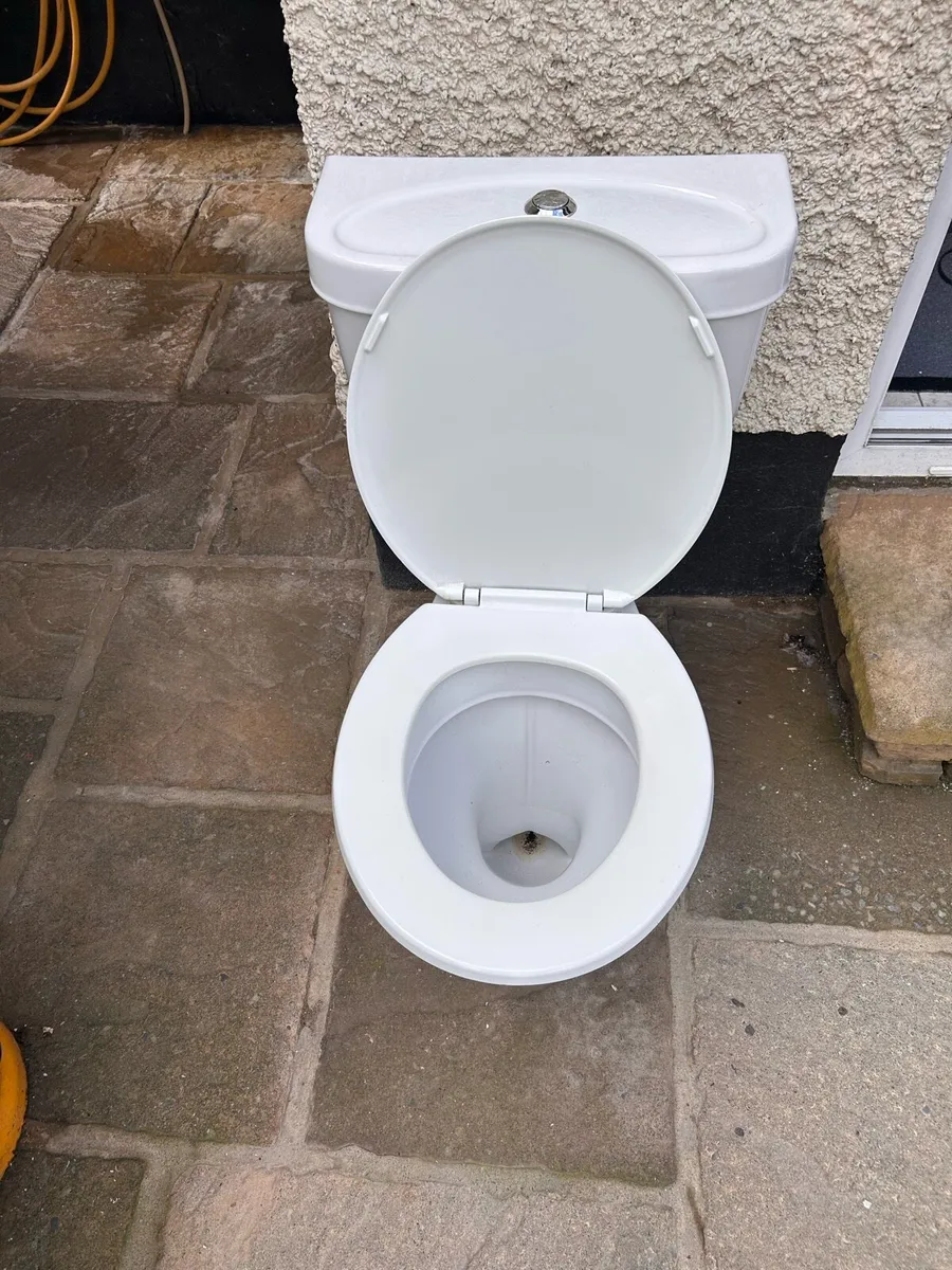 Toilet - Image 2